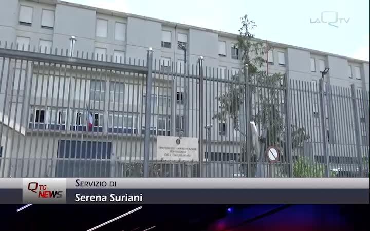 TERAMO, CARCERE: UN DETENUTO TENTA DI STRANGOLARE UN AGENTE